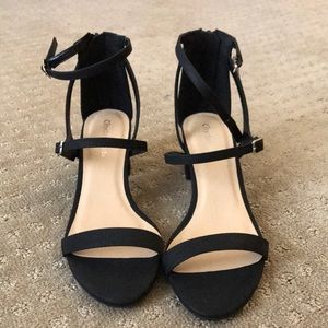 NEVER WORN Black Sandals
